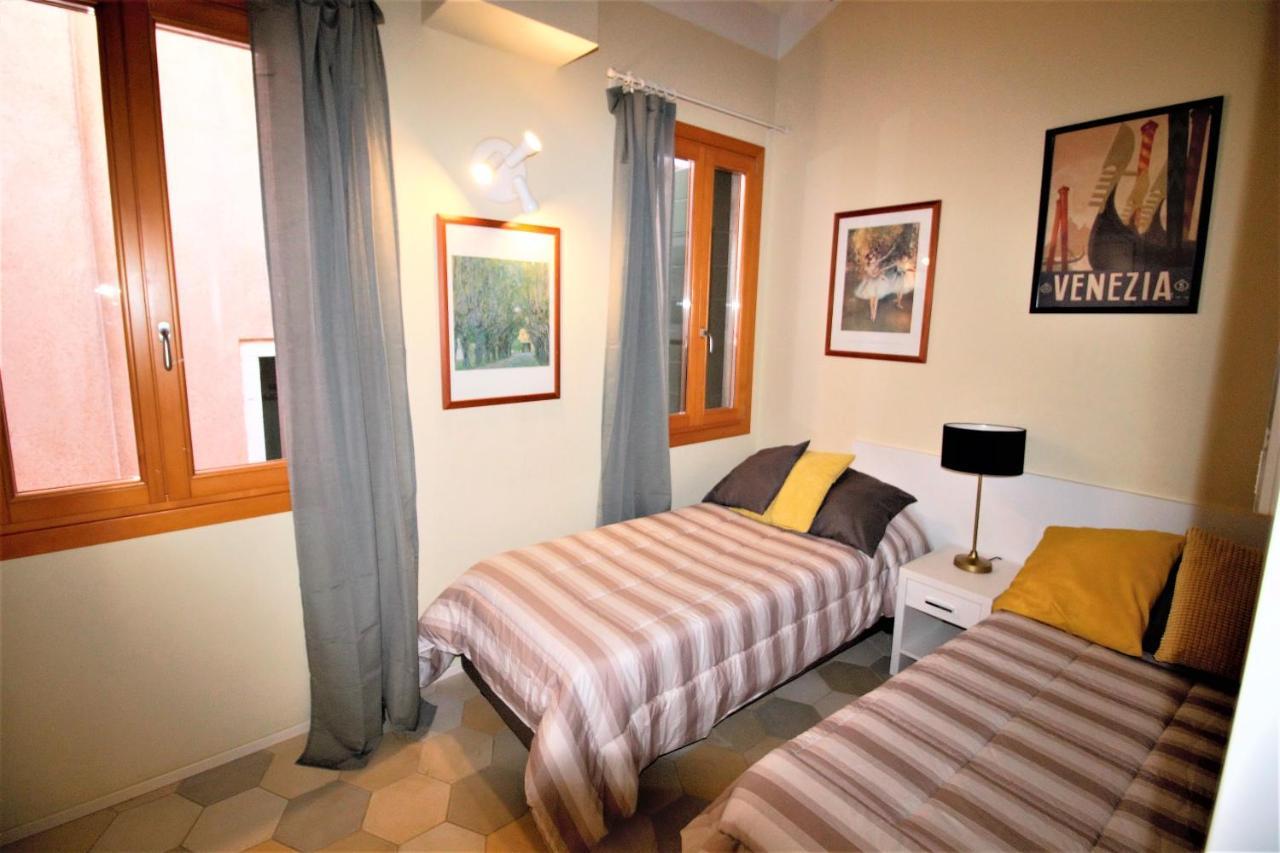 New Central And Spacious Venice Luaran gambar