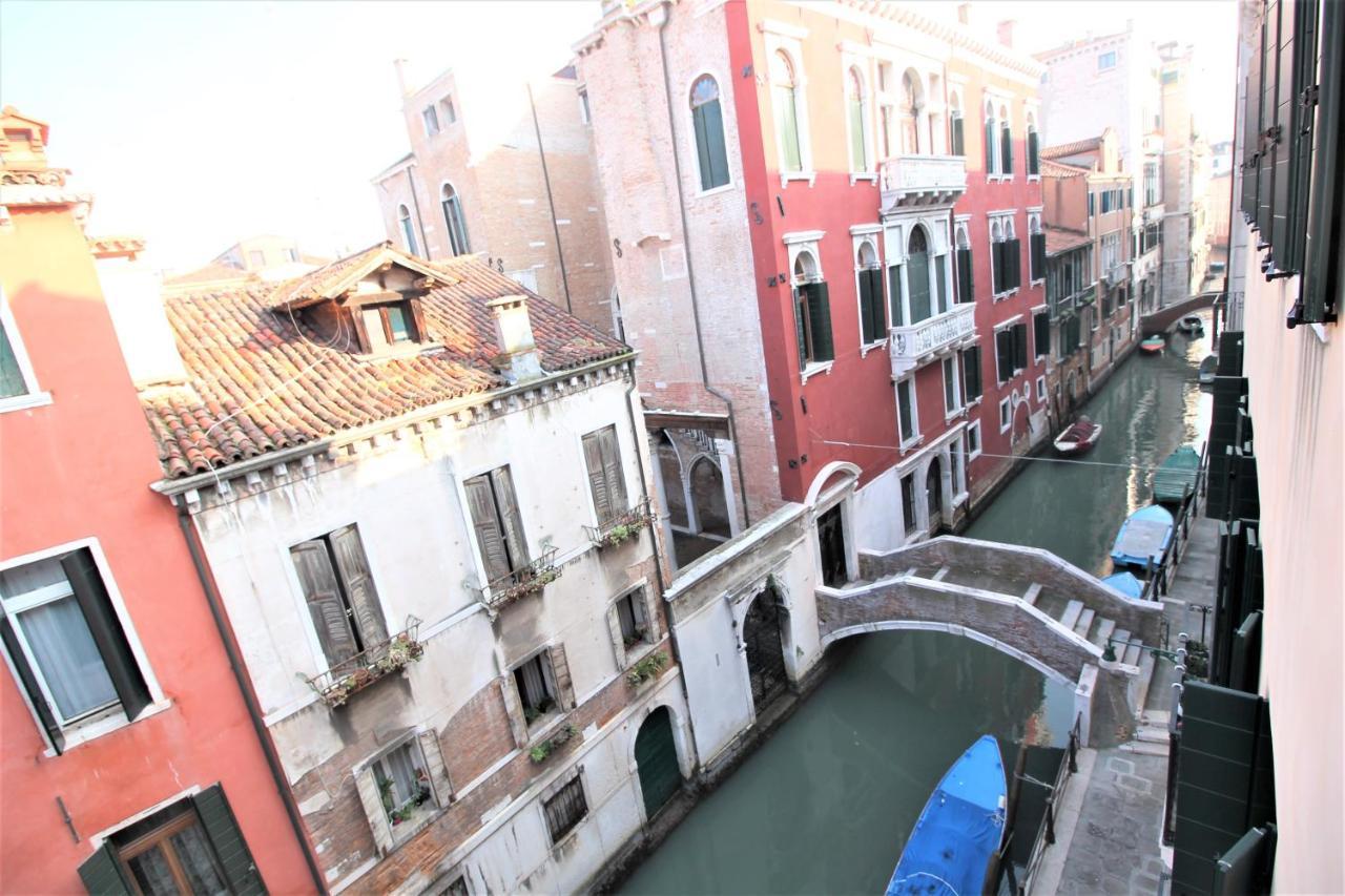 New Central And Spacious Venice Luaran gambar