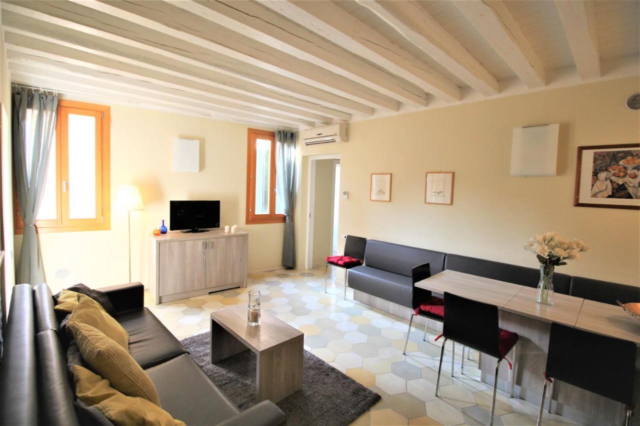 New Central And Spacious Venice Luaran gambar