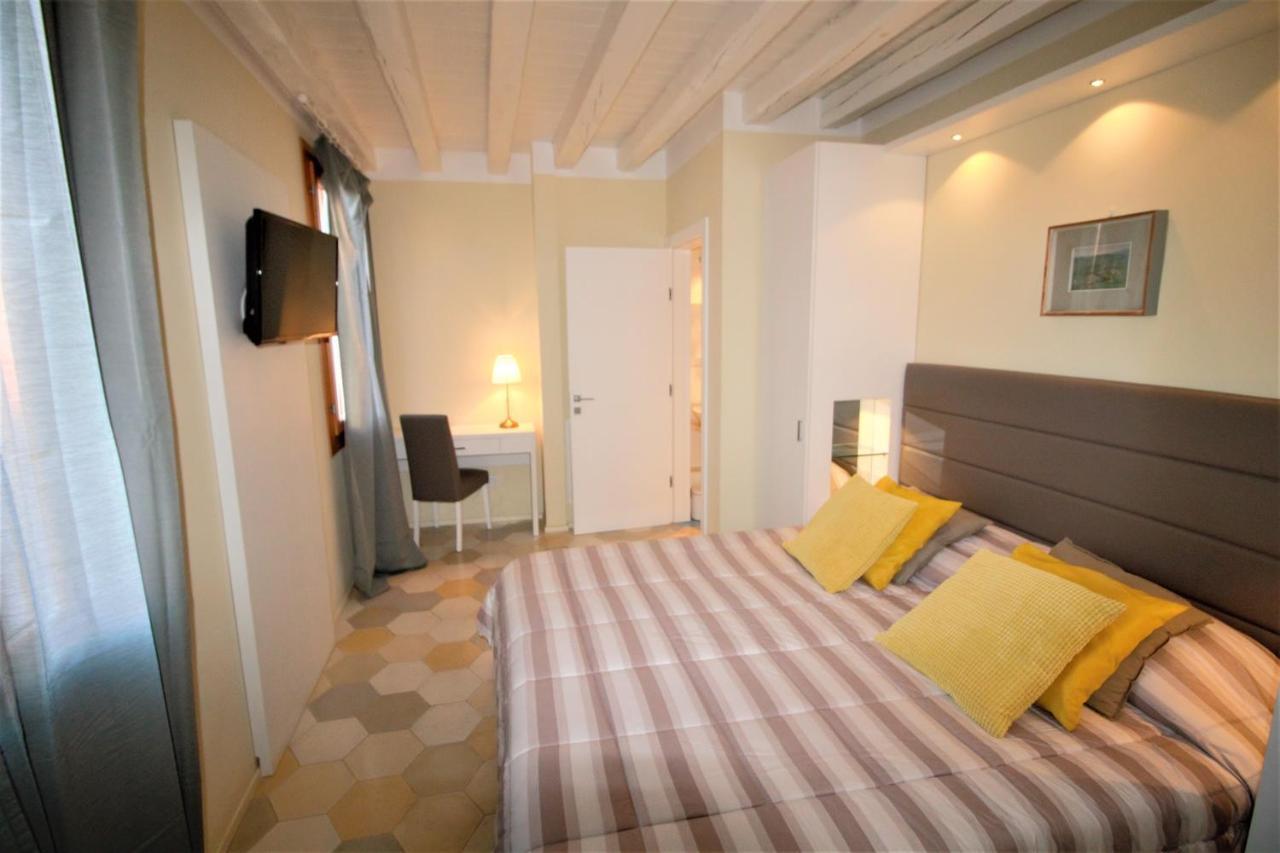 New Central And Spacious Venice Luaran gambar