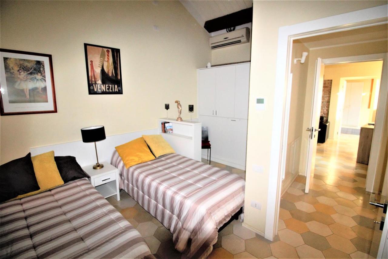 New Central And Spacious Venice Luaran gambar