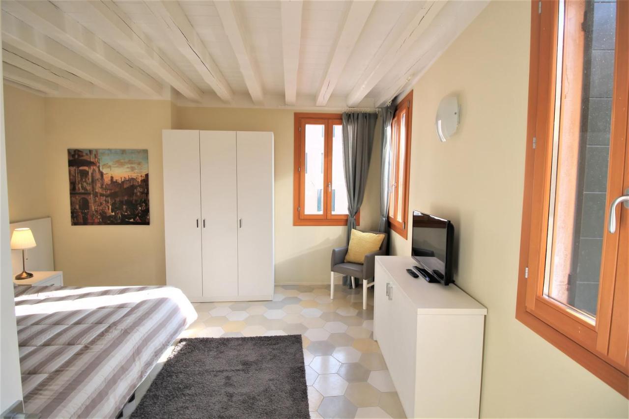 New Central And Spacious Venice Luaran gambar