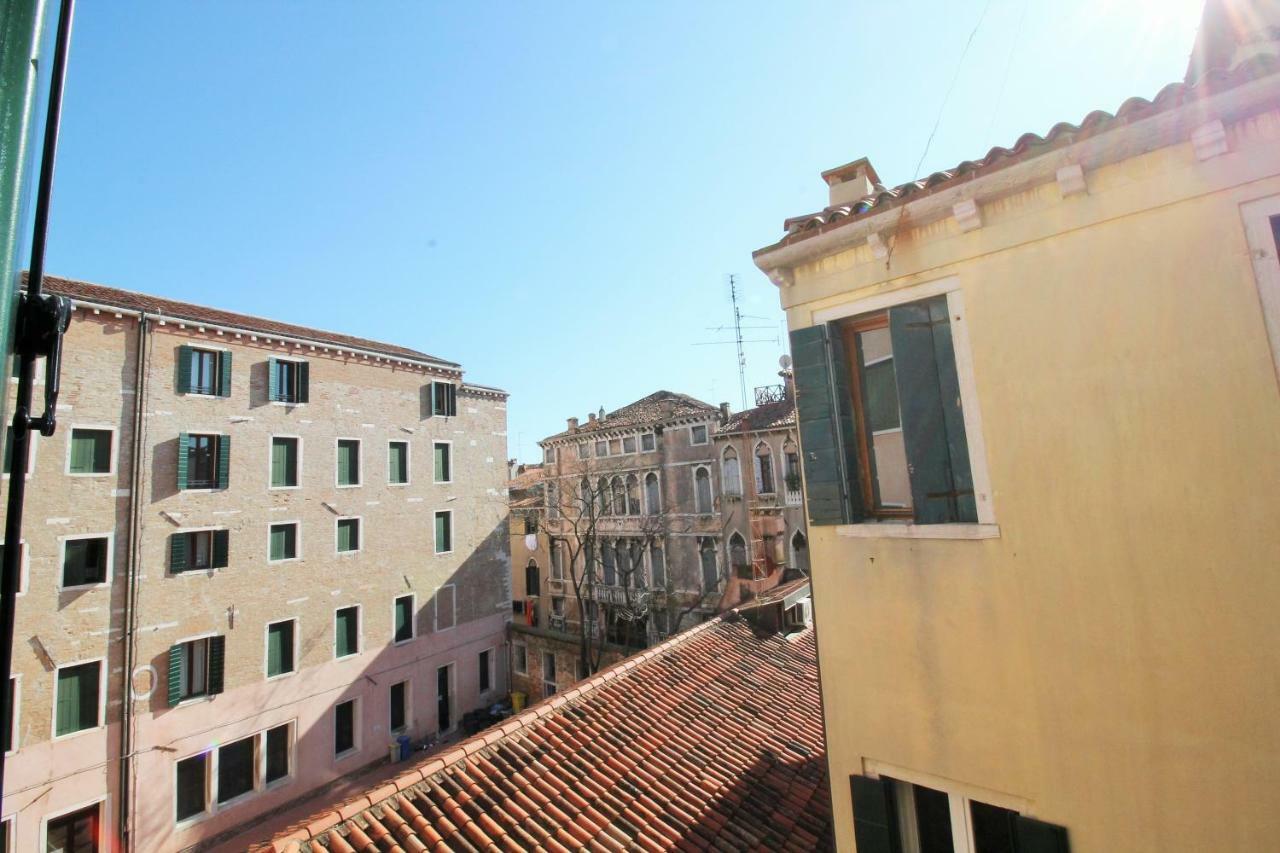 New Central And Spacious Venice Luaran gambar