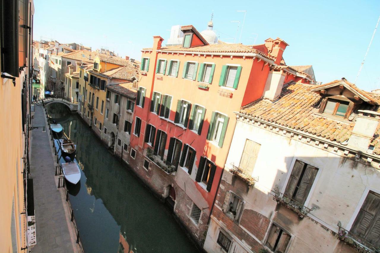 New Central And Spacious Venice Luaran gambar